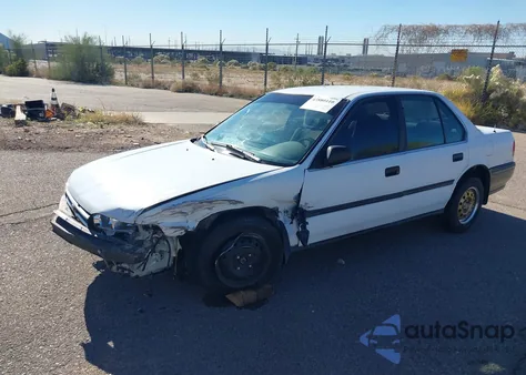 1992 Honda Accord Dx/Lx из США, поврежденный, VIN JHMCB7641NC054700